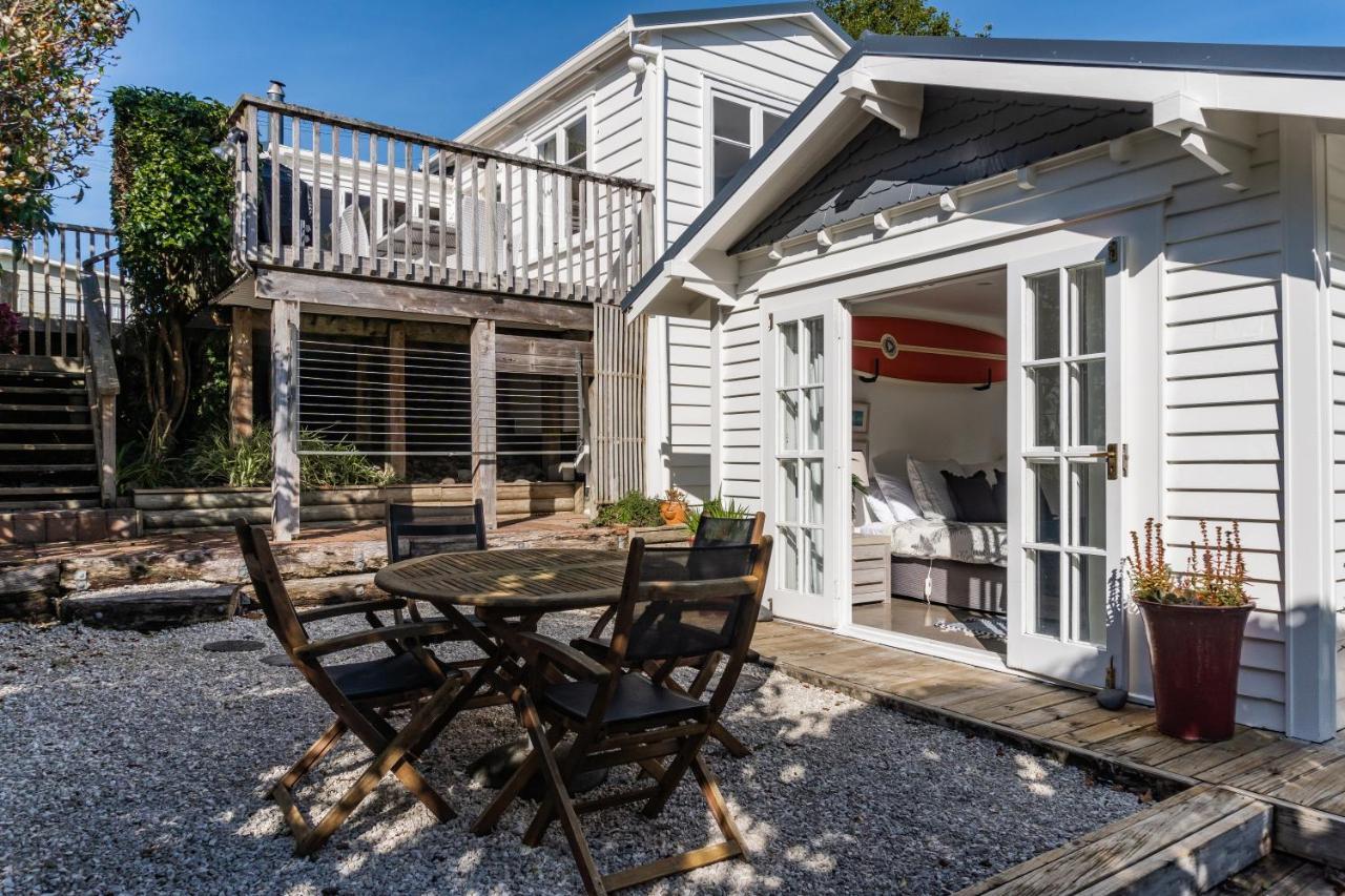 Kowhai Cottage & Studio Раглан Екстериор снимка